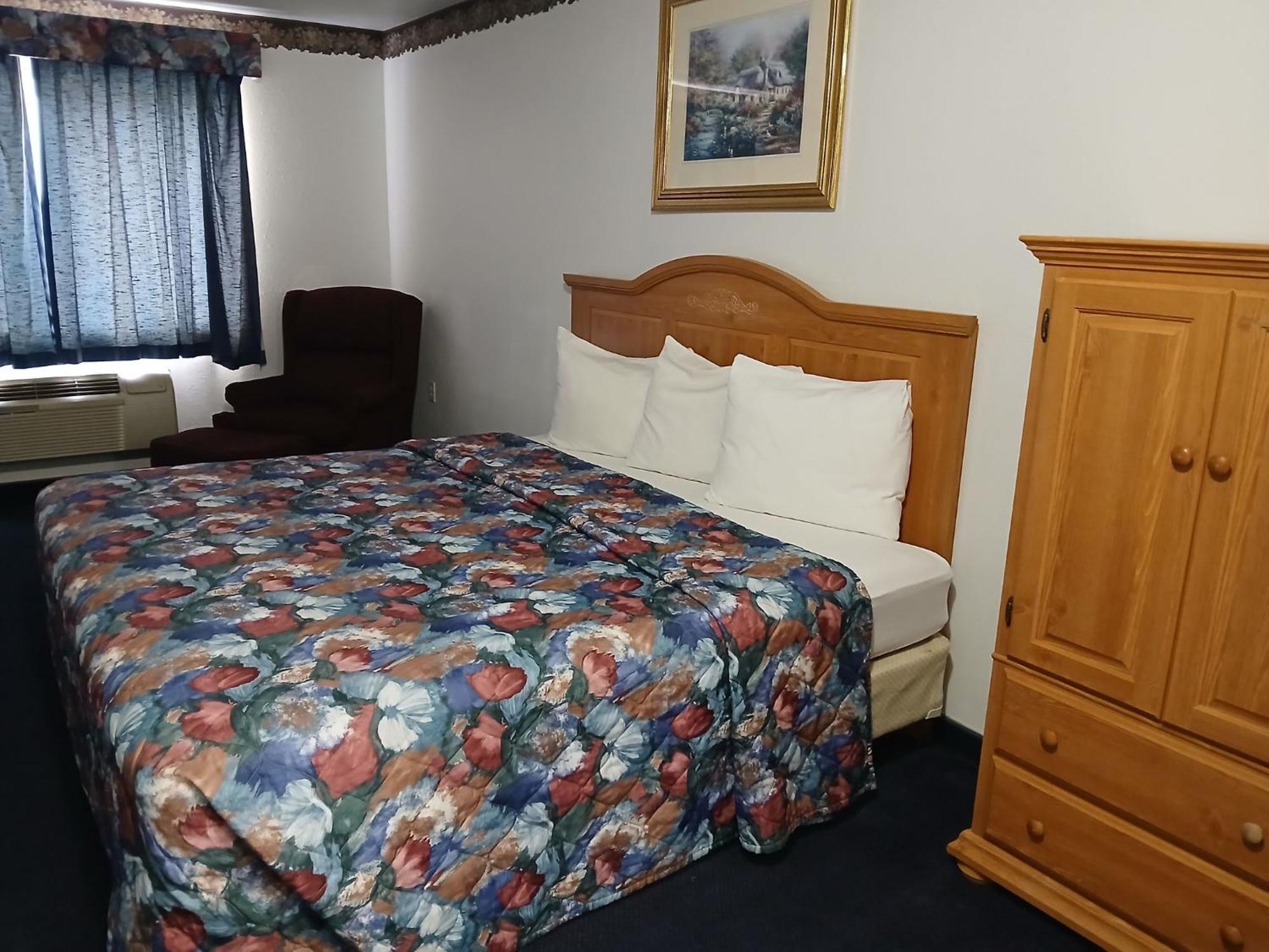Glacier Gateway Inn Cut Bank Extérieur photo